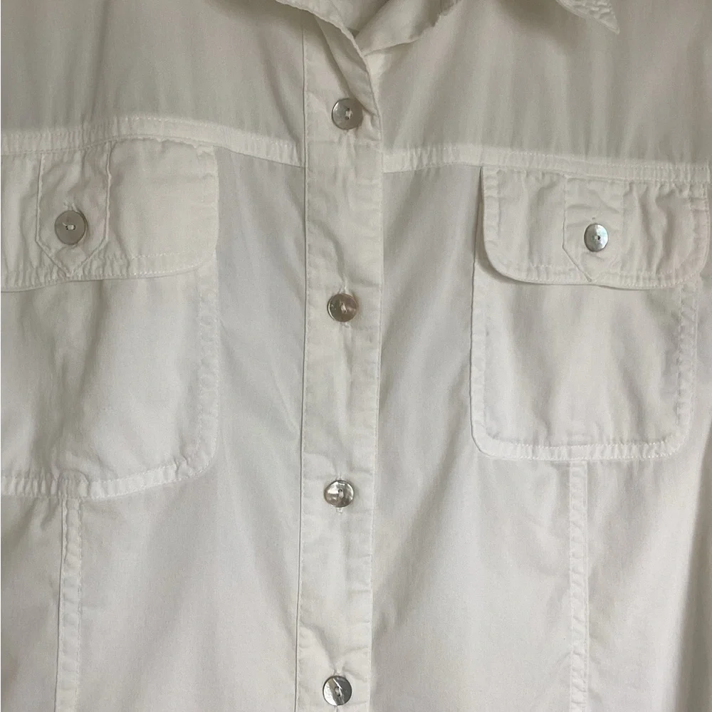 🌺 CHICO’S white shirt Sz 2 button down mother of pearl buttons stretch cotton - Picture 3 of 10